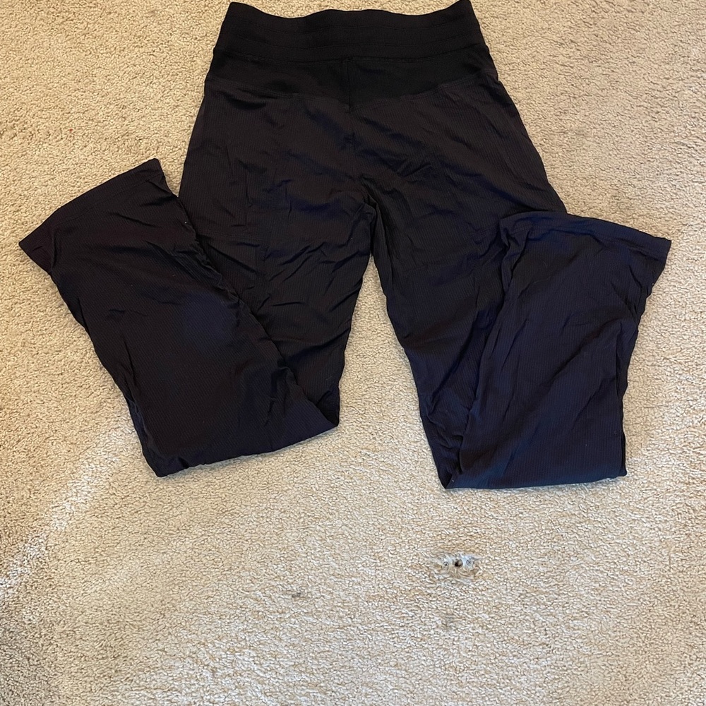 Lululemon size 8 pants